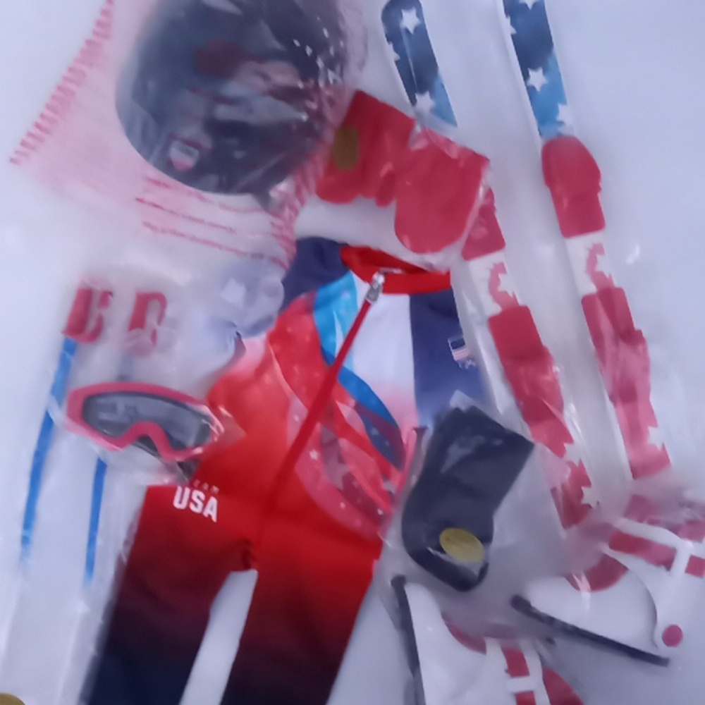 American Girl Team USA Alpine Skiing Set - Picture 2 of 16